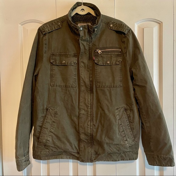 Levi's Men's Washed Cotton Two Pocket Sherpa Lined Military Jacket - Picture 4 of 13